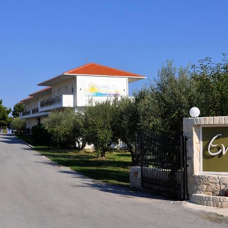 Evripidis Hotel Afytos Eksteriør bilde
